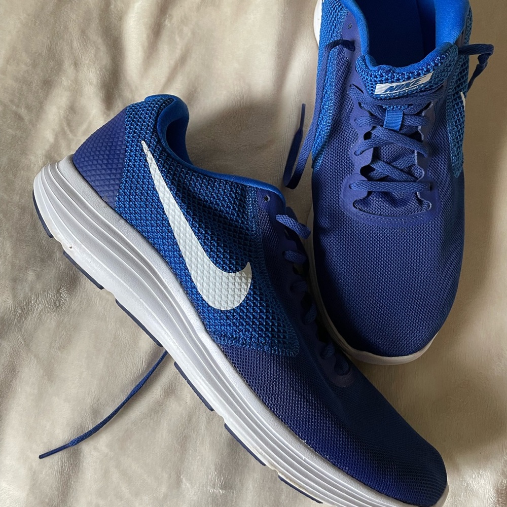 Nike- Mens size 13
